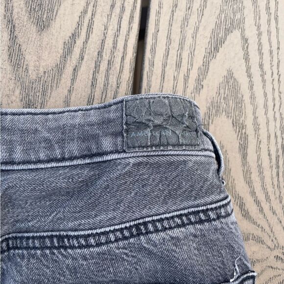 American Eagle Outfitters Size 2 LONG Ripped Highest Waist Mom Jean Grey/Black - Picture 10 of 12